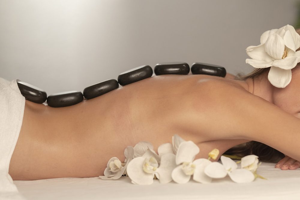 Aromatherapy massage with botanical oils